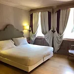 Lattanzi 5* Marina Palmense