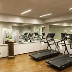 拉坦兹别墅酒店 5* 玛丽娜法尔梦思