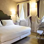 拉坦兹别墅酒店 5*