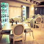 拉坦兹别墅酒店 5* 玛丽娜法尔梦思