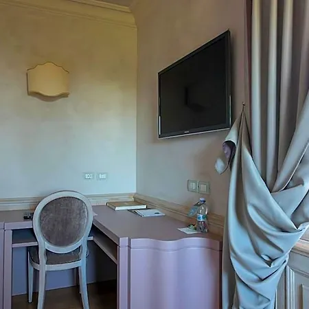 Lattanzi 5* Marina Palmense