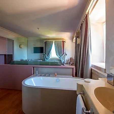 Lattanzi 5* Marina Palmense